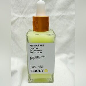 TRULY Pineapple Glow Face Serum - NEW